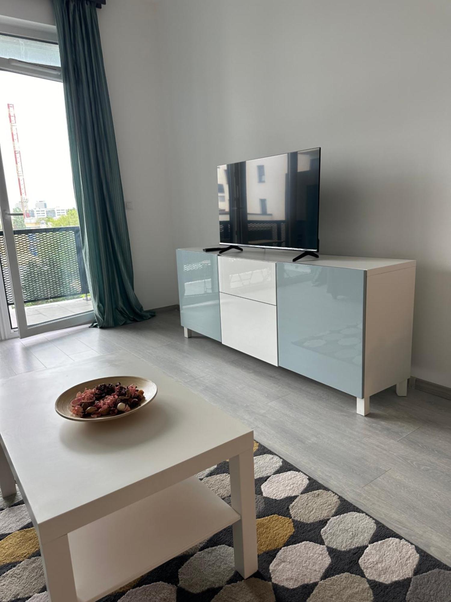 Апартаменти Modern Riverside With A Balcony And Garage *